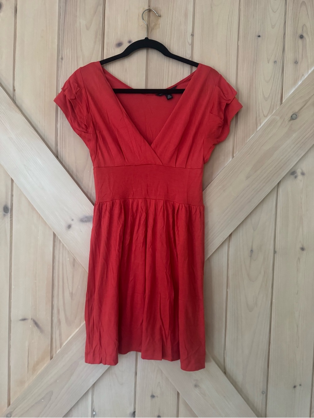 Banana Republic Red V-Neck Short Sleeve Dress